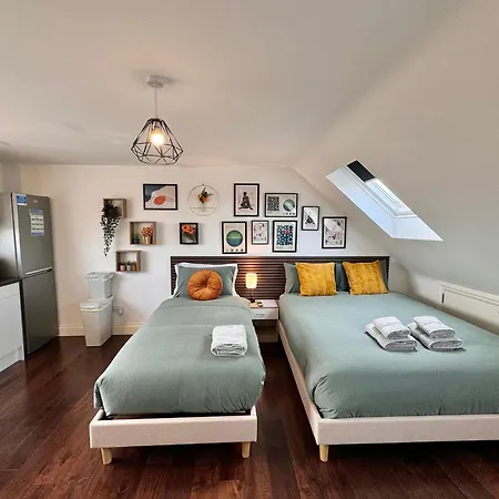 Superb Studio Loft 30Min To Central London Exterior photo